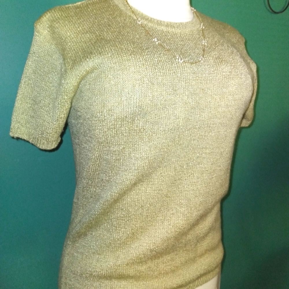Carolyn Taylor short sleeve knit top